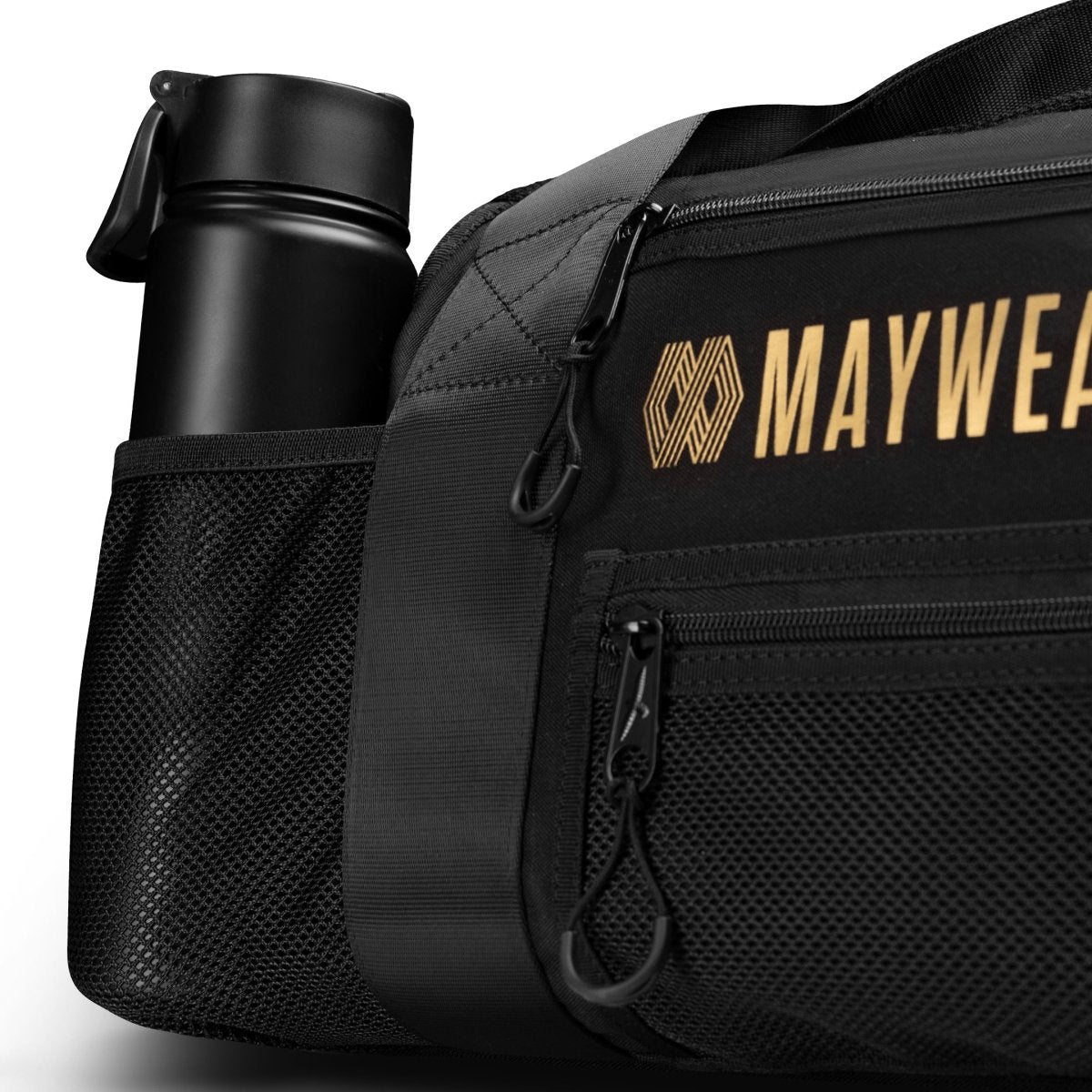 Detalle del bolsillo externo de malla para botella de agua del bolso Mayweather Mesh