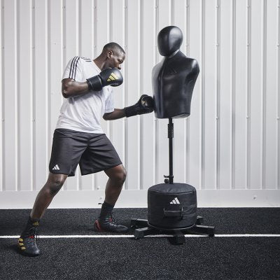 Busto de Tierra Modular Adidas Max – Realismo y Entrenamiento Avanzado