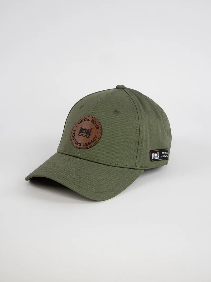 Vista frontal de la gorra Metal Boxing verde con bordado 3D negro