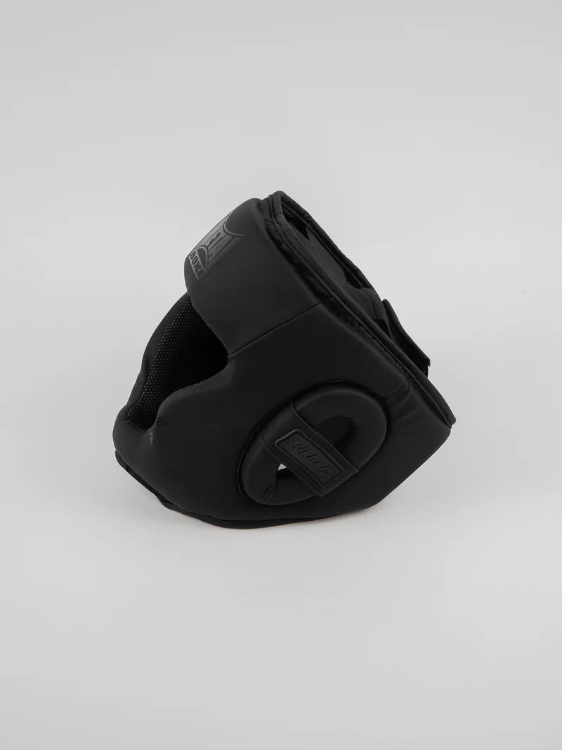 Vista lateral del casco Metal Boxe Black Furious, detalle de protección de orejas y pómulos
