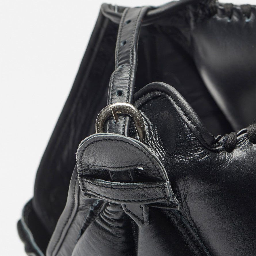 Casco con barra para nariz Leone El Más Grande