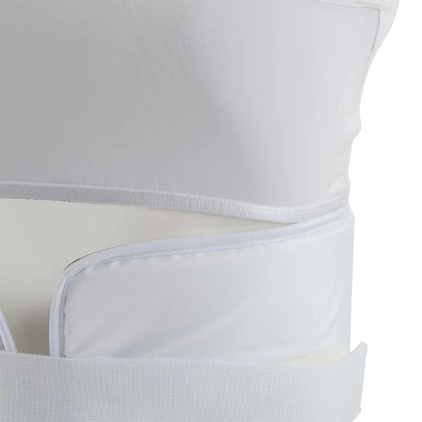 Peto femenino de karate WKF Smai