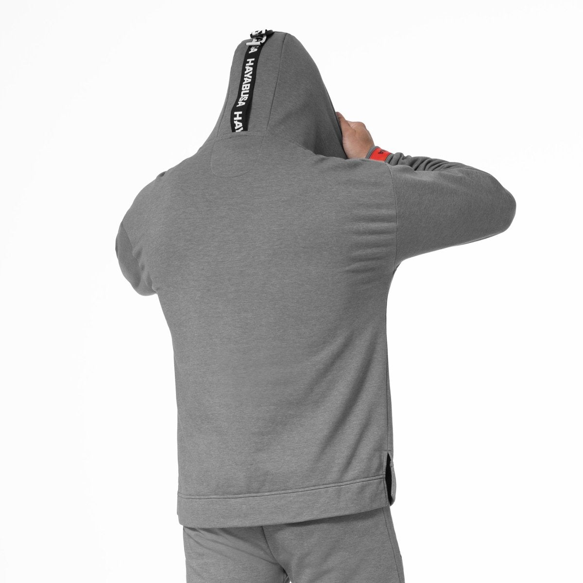 Tampak belakang kaus Hayabusa Midweight Pullover abu-abu tua, memperlihatkan konstruksi kain kelas menengah