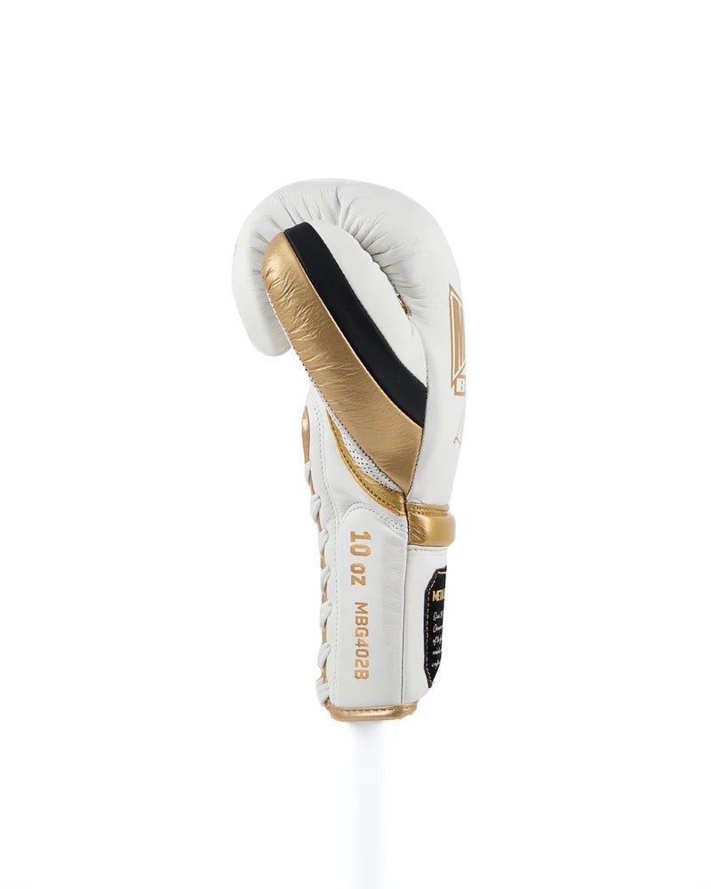 Detalhe frontal da luva Metal Boxing Legacy Horsehair branca, alta densidade