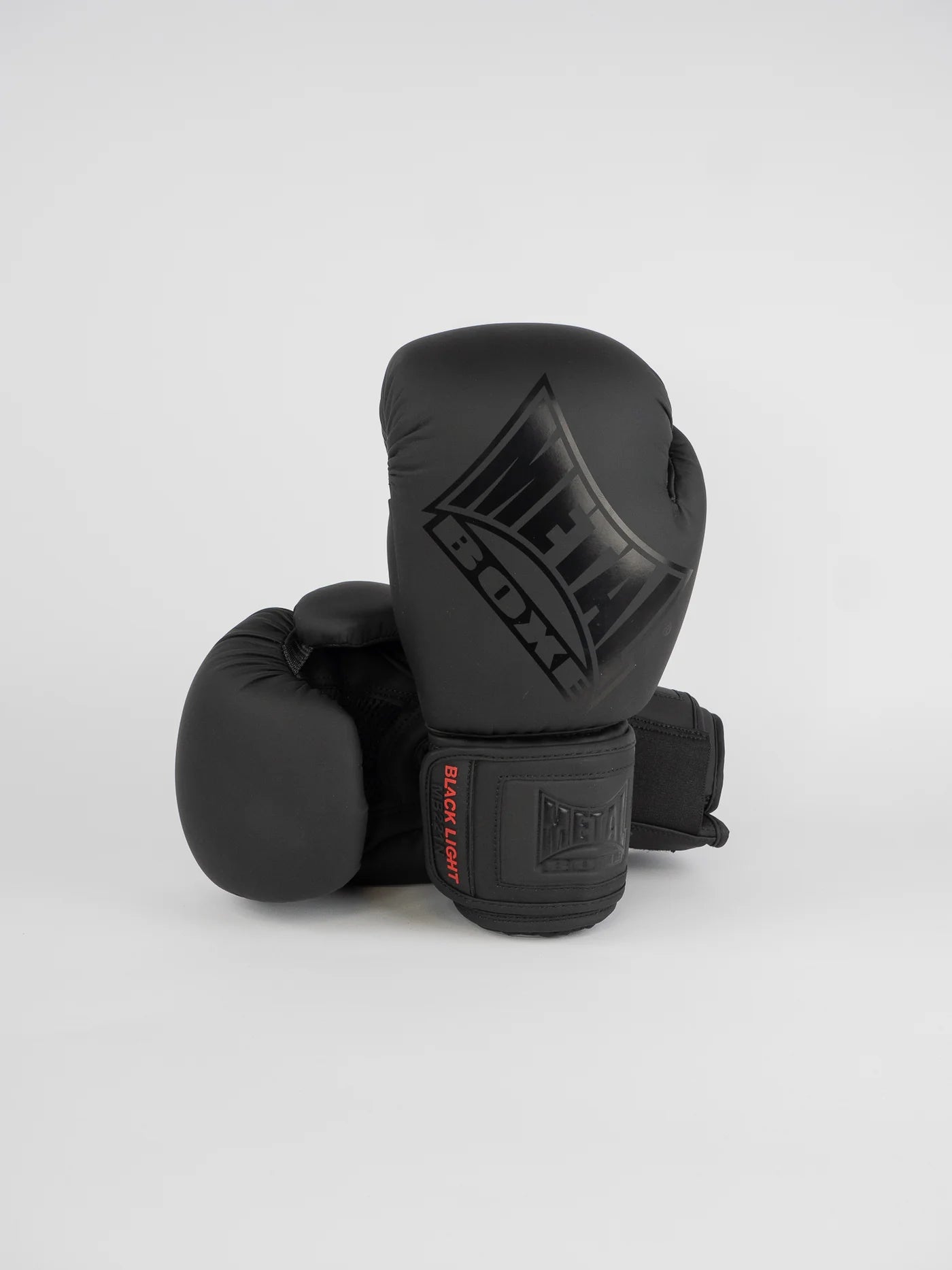Vista frontale guantoni Metal Boxe Black Light Competition nero opaco