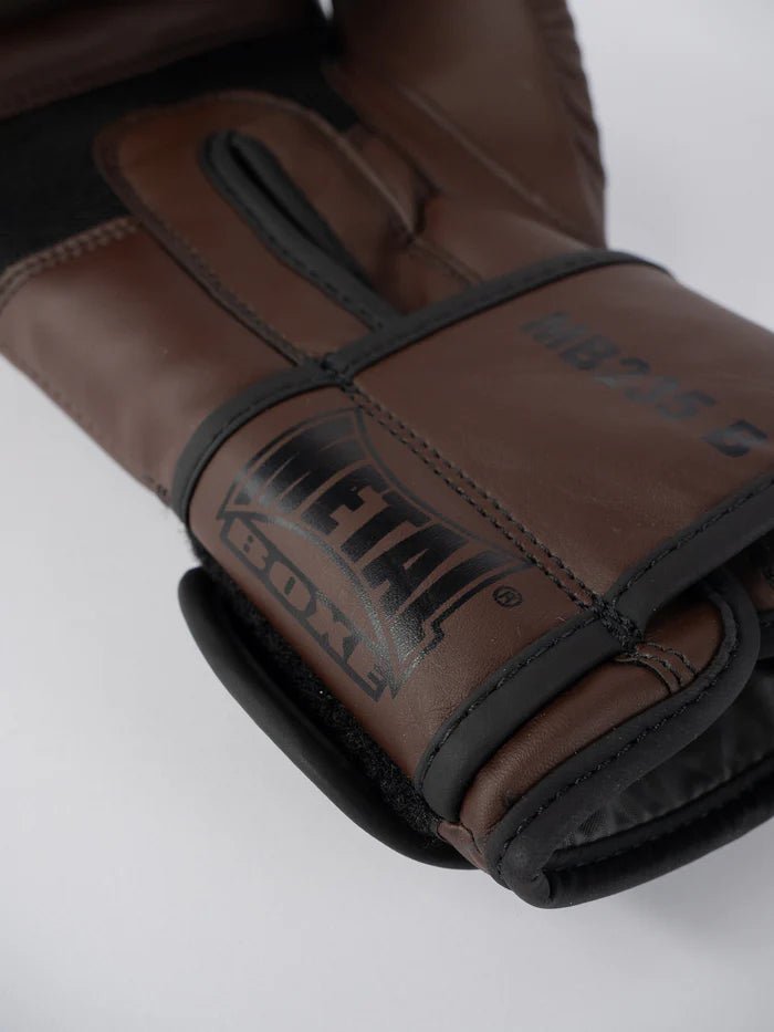 Detalle de la palma ventilada con tecnología WindTec de los guantes Steel Brown