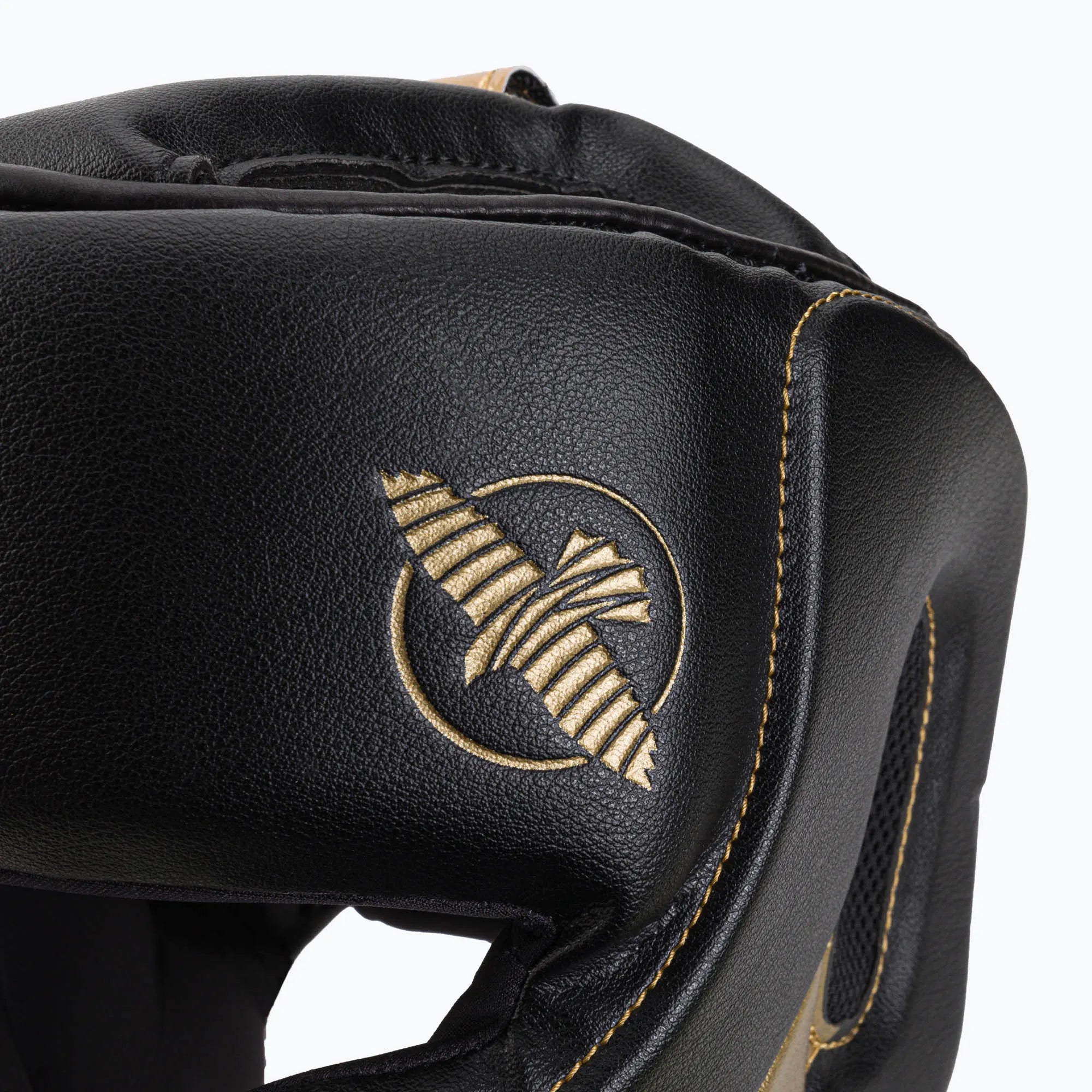 Vista laterale casco Hayabusa T3 nero oro in pelle Vylar.