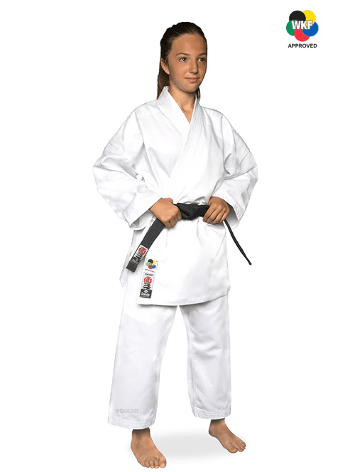 Karategi Daedo Shodan homologado modelo intermedio WKF para Kata y Kumite.