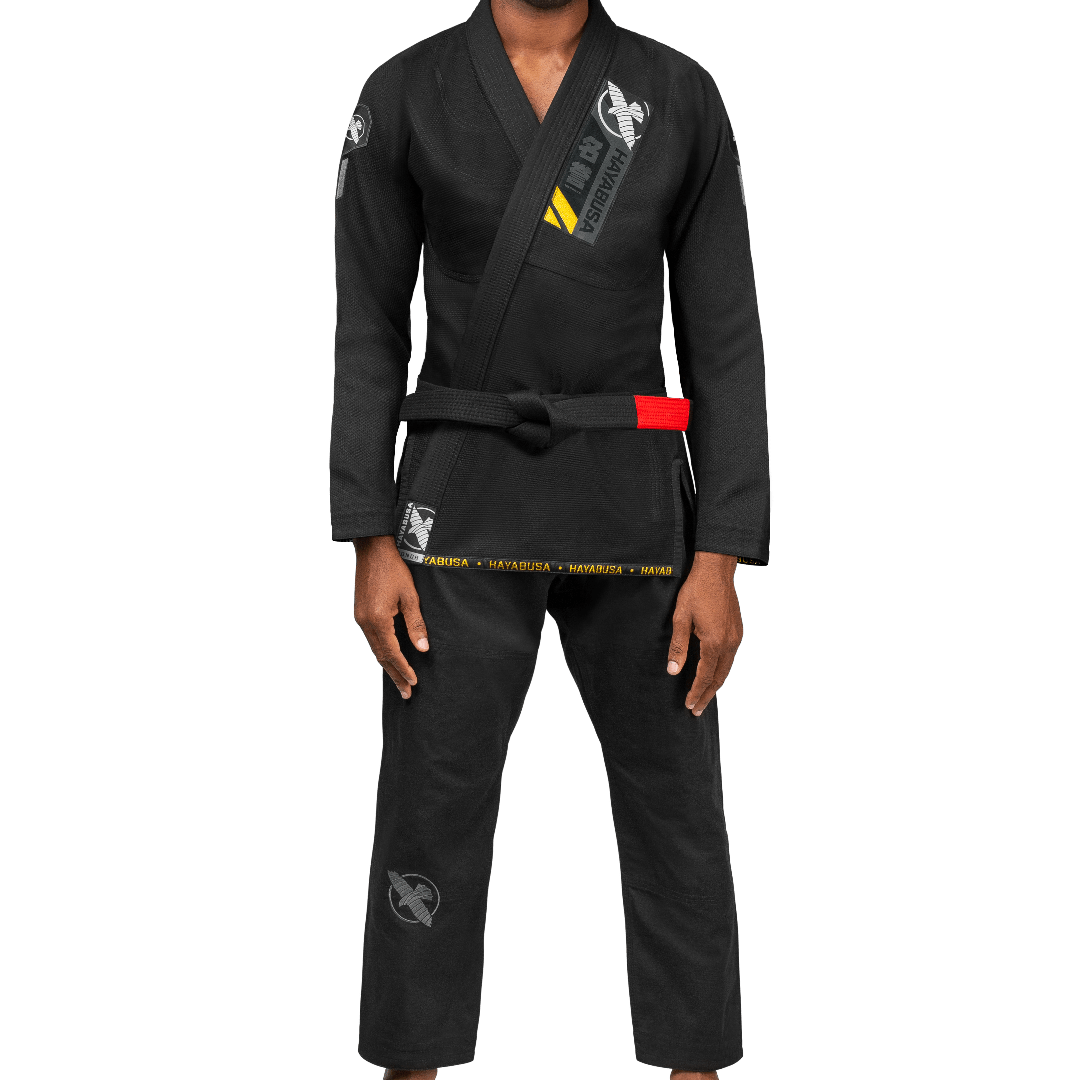 Tampak depan kimono kompetisi Hayabusa Ascend Lightweight berwarna hitam