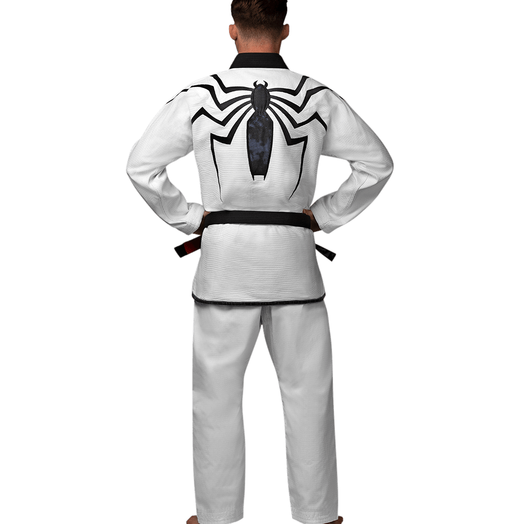 Zadní strana kimona Marvel Venom Jiu Jitsu Gi s ergonomickým střihem a kvalitou zesíleného prošívání