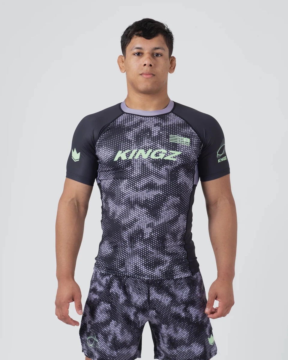 Widok z przodu technicznego rashguarda Kingz Viper do sportów walki i No-Gi