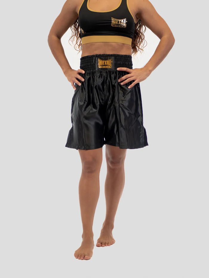 Vue de face short de boxe anglais professionnel noir et or Metal Boxe Pro Line