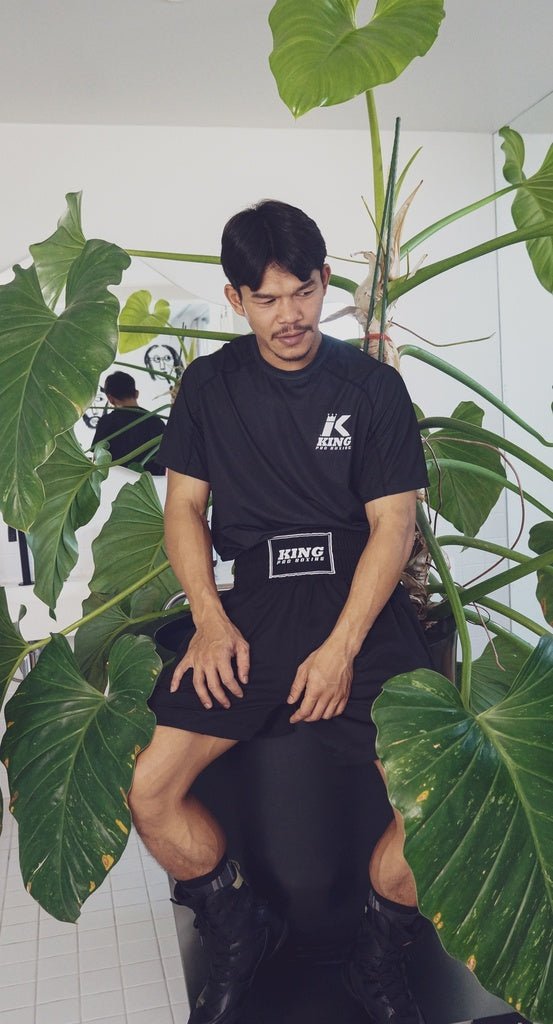 Athlète portant un short noir K King Apex Pro