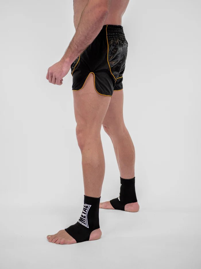 Bakifrån Muay Thai shorts för män Metal Boxing Siam svart guld med resår i midjan