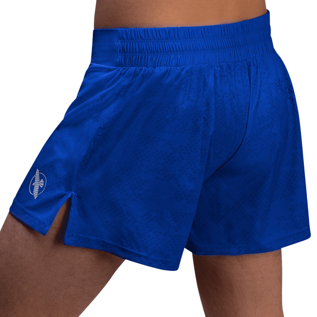 Vista trasera del pantalón corto azul Hayabusa Arrow, confeccionado en tejido técnico transpirable