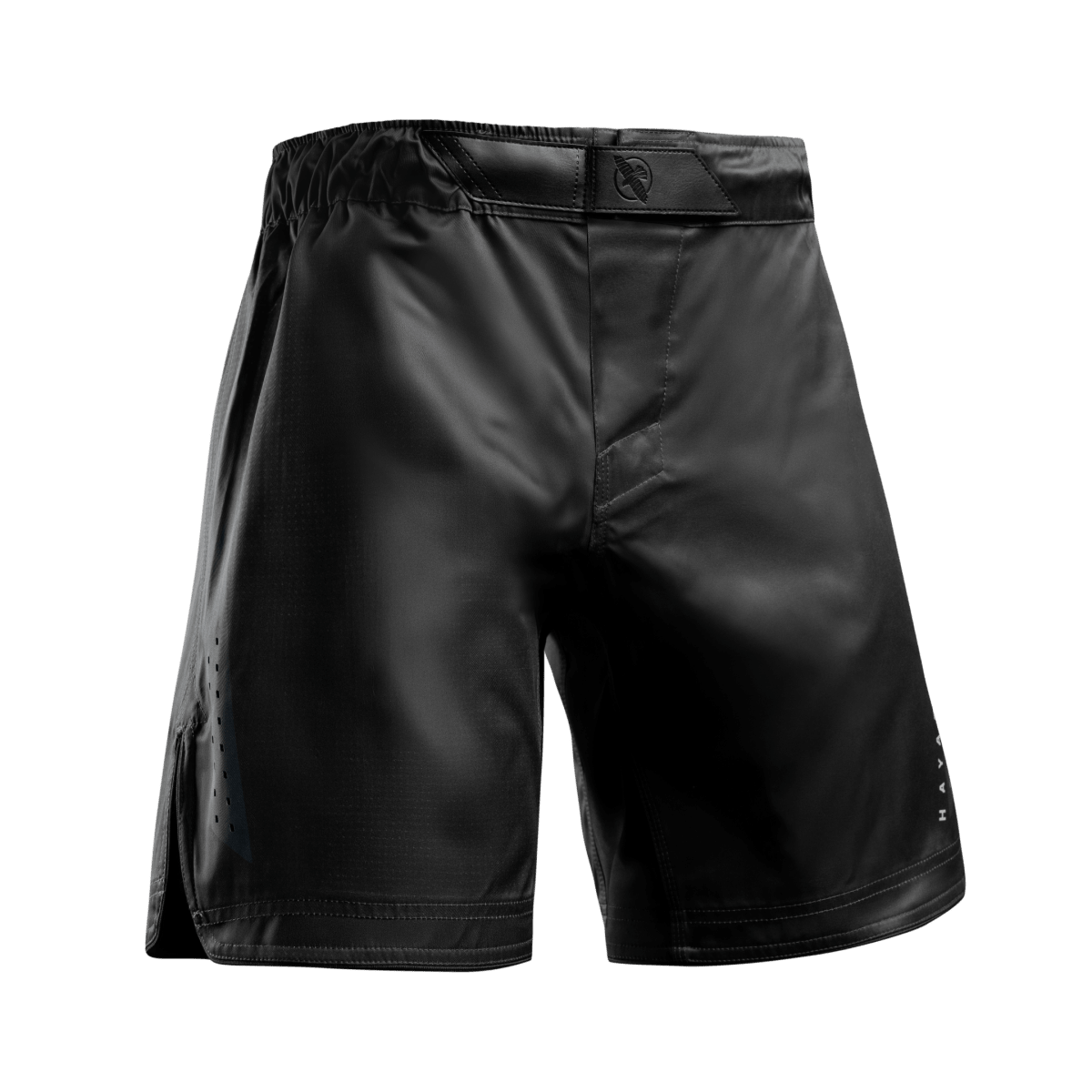 Vista frontal do short Hayabusa Core 3/4 Thigh MMA preto, corte específico para Jiu-Jitsu Sem Kimono