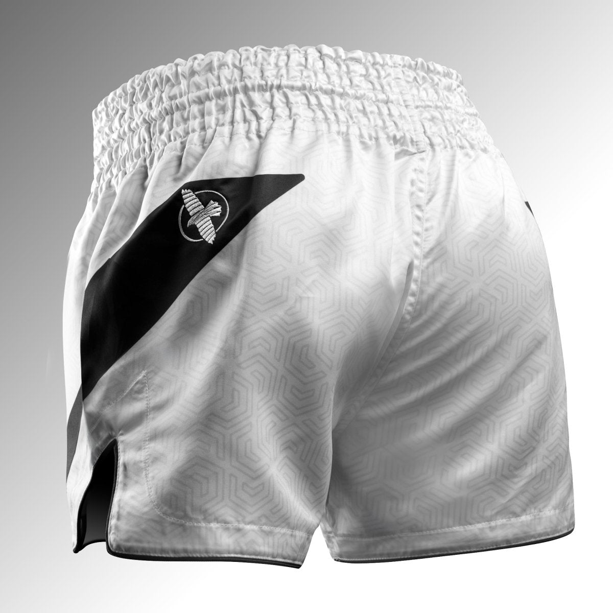Parte trasera del pantalón corto blanco Hayabusa Core Muay Thai con cinturilla elástica