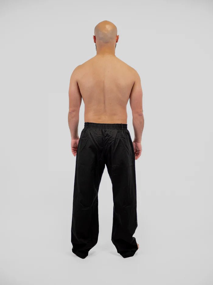 Vista trasera Pantalón Krav Maga Metal Boxing negro ajuste ergonómico y comodidad