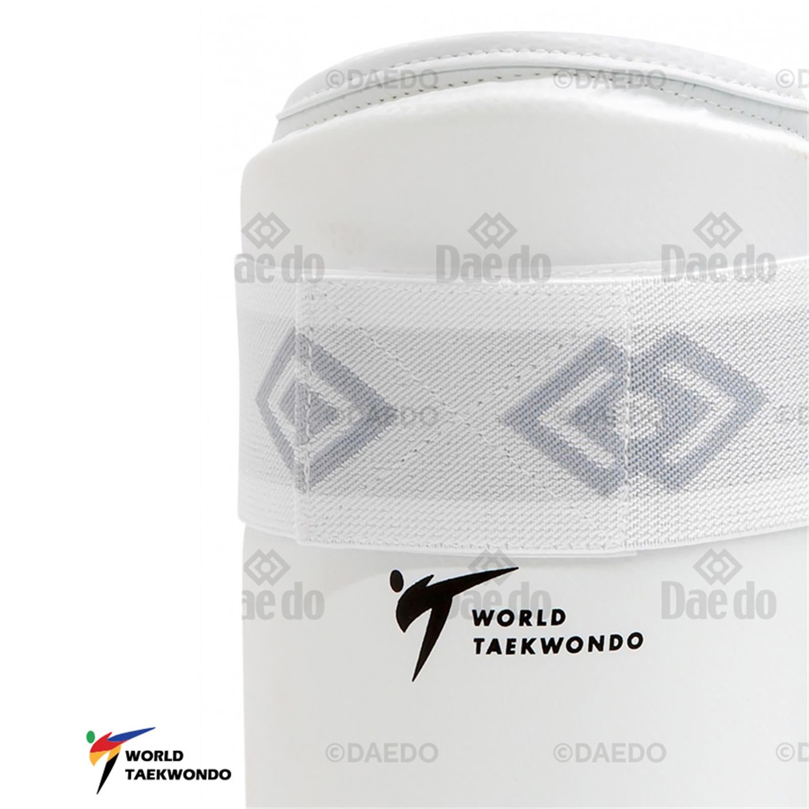 Dettaglio della spugna modellata interna dei parabraccia Daedo per massimo assorbimento urti