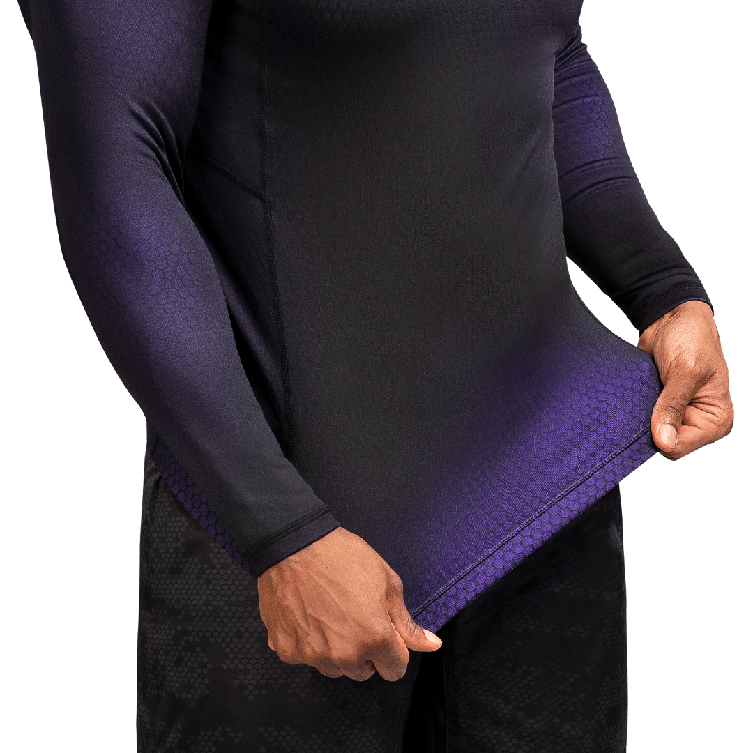 Detalle del interior de la lycra Hayabusa Fusion negra/morada, centrándose en la calidad del tejido elástico