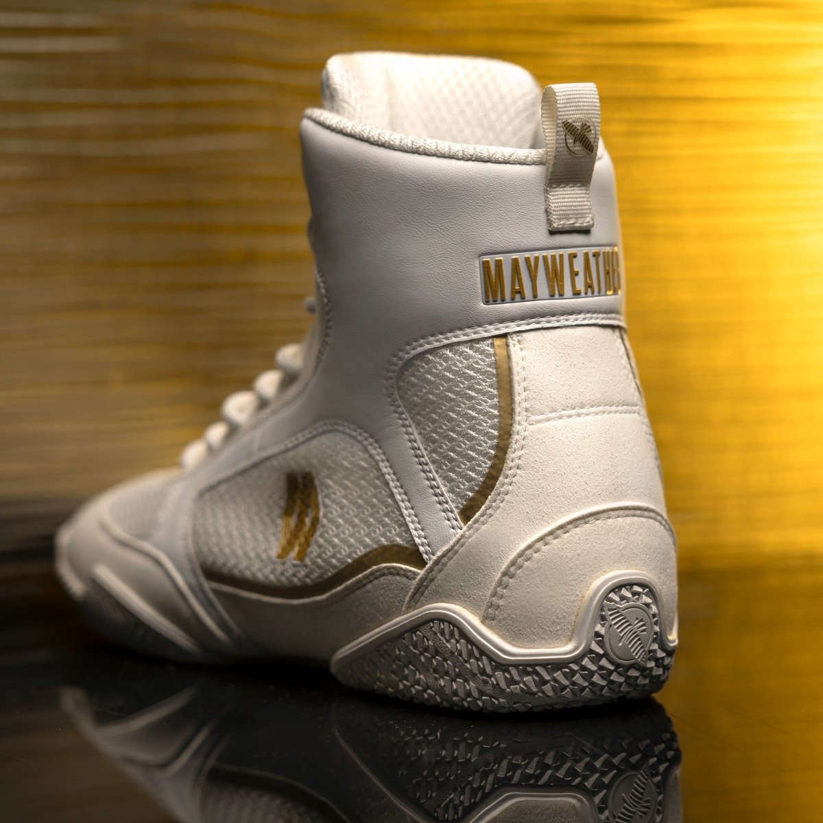 Vista trasera del zapato de boxeo Mayweather Champ blanco con cordones altos