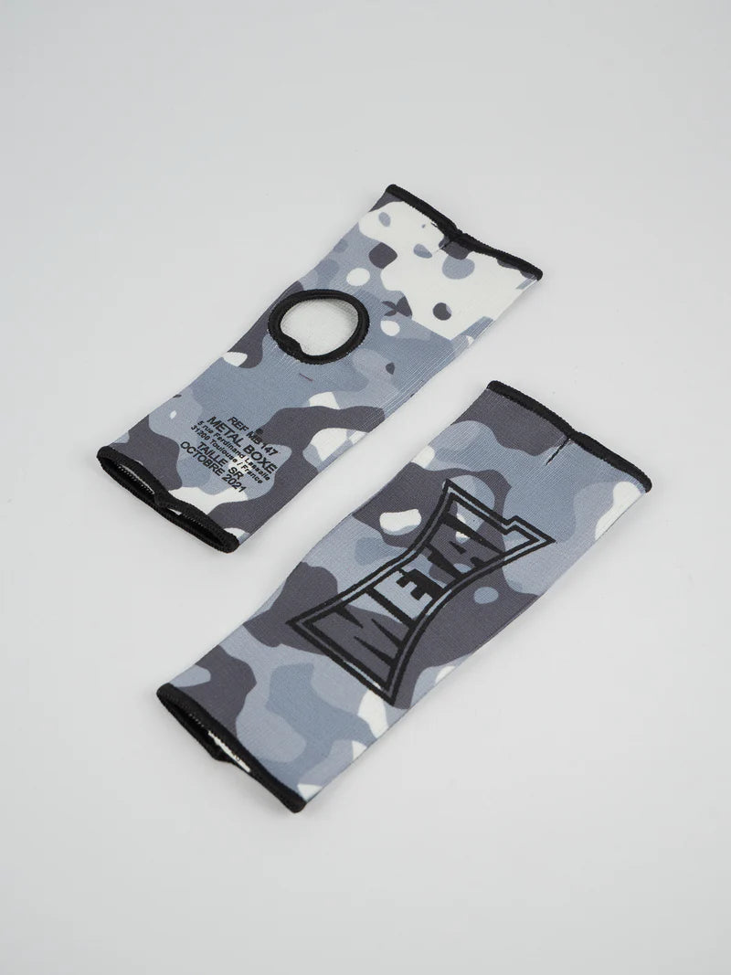 Par de guantes de medio dedo Camuflaje Metal Boxing, detalle del tejido elástico