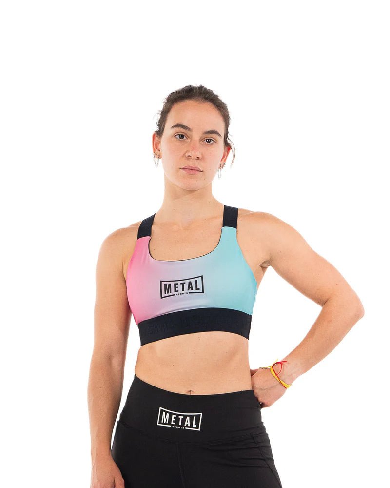 Vista frontal del top deportivo Metal Boxing Desert Storm en color Miami Vibe para deporte de combate