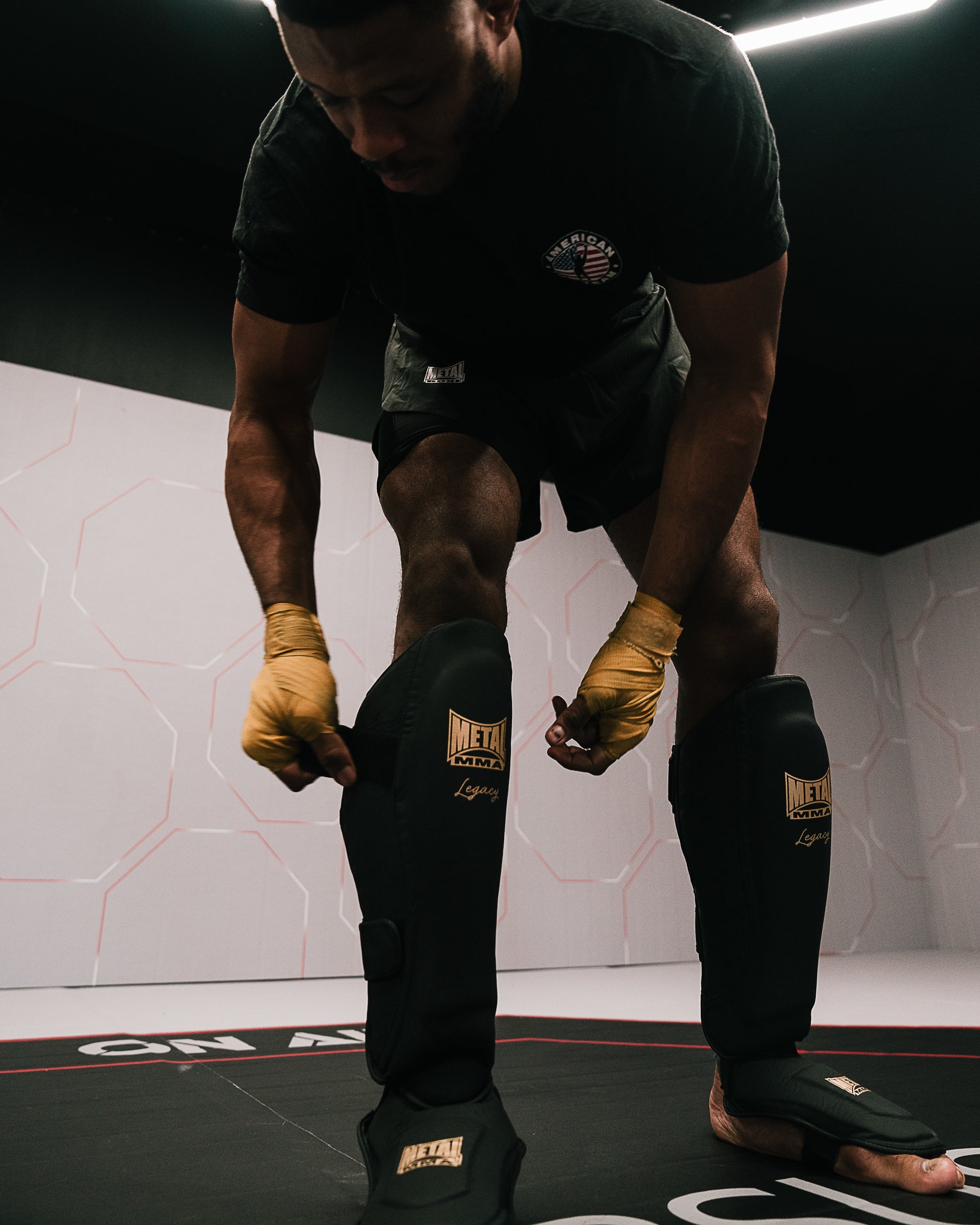 Espinillera y protector de pie Muay Thai Legacy Metal Boxe