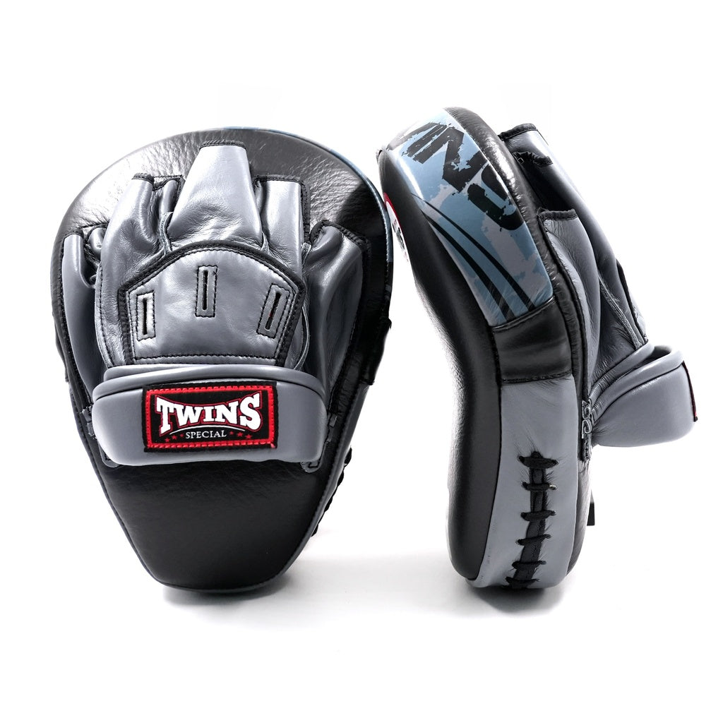 Guantes de golpe Twins curvos