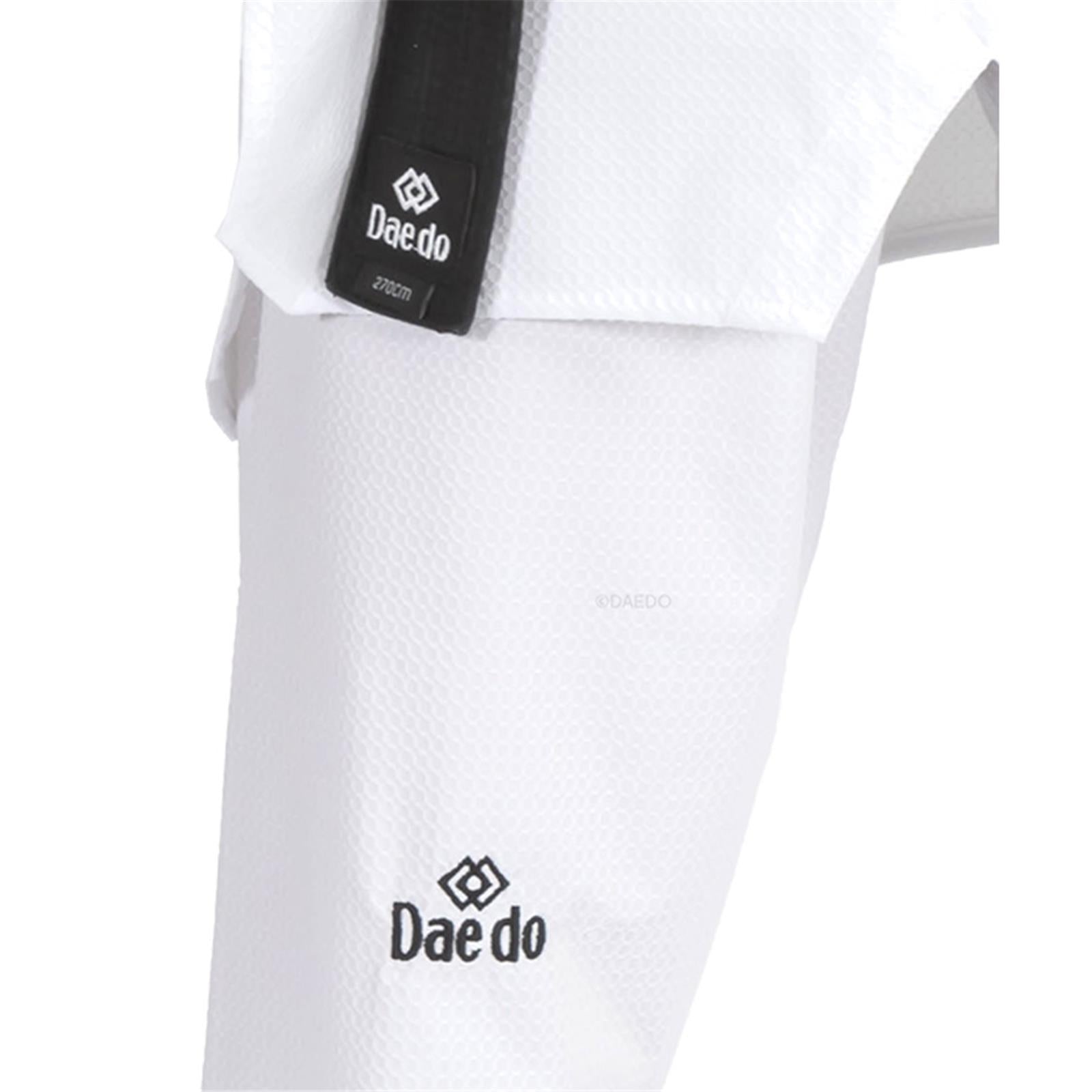 Dobok Cuello Negro Daedo Nueva Competencia