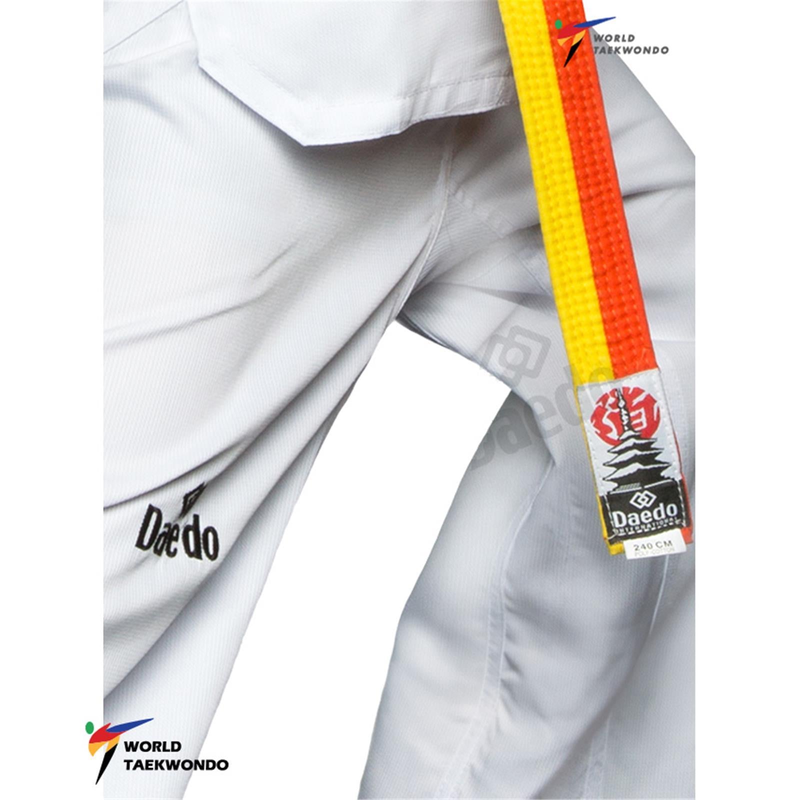 DOBOK Taekwondo con Estampado en la Espalda DAEDO WT