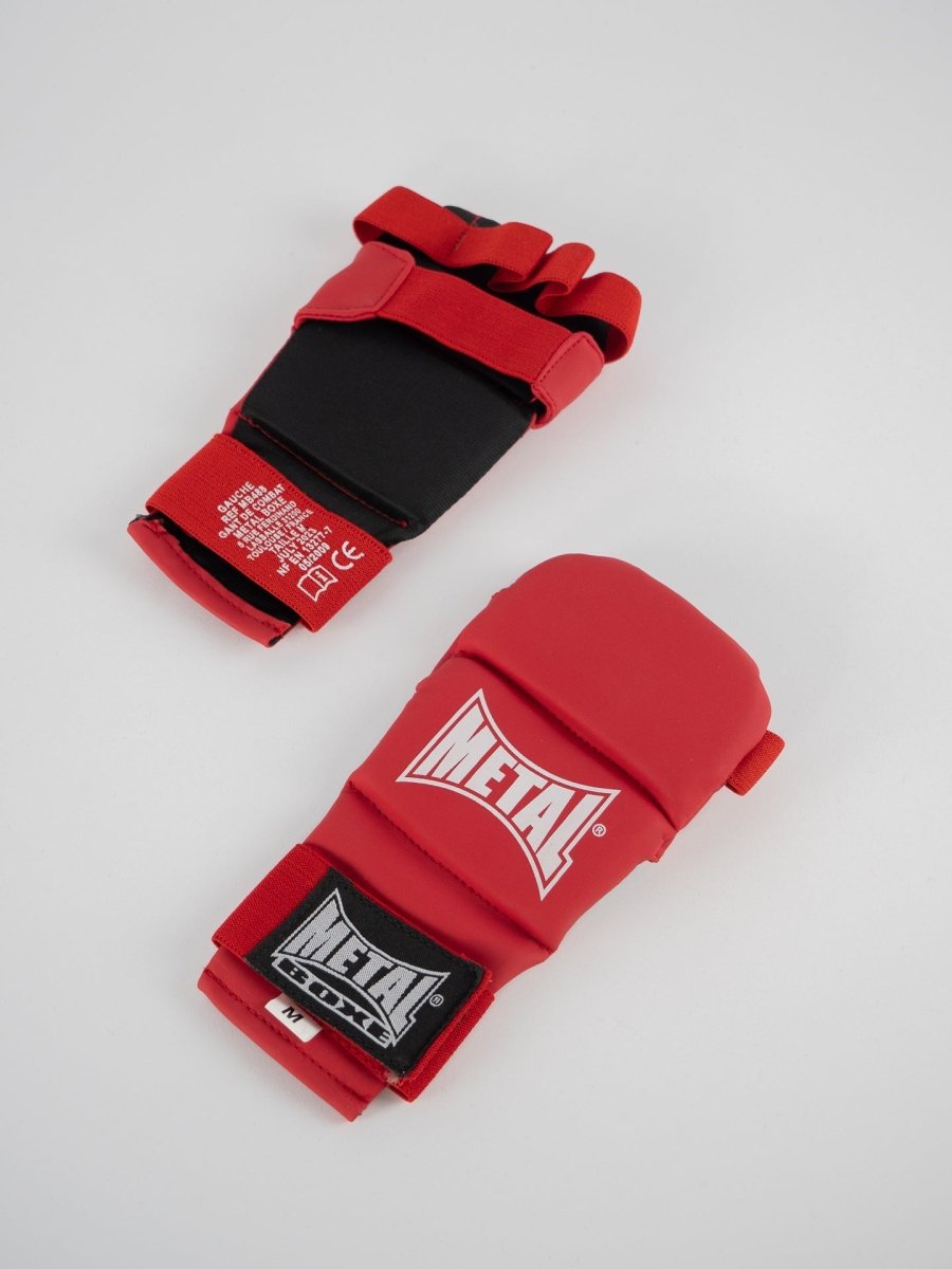 Vista posterior de los guantes rojos Metal Boxing Ju Jitsu, detalle de la espalda protectora