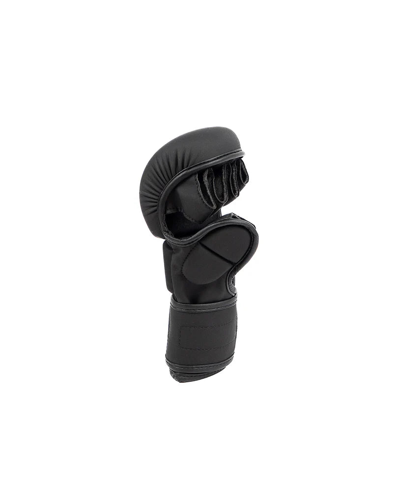Vista laterale guanti MMA One, dettaglio del design con pollice libero per grappling