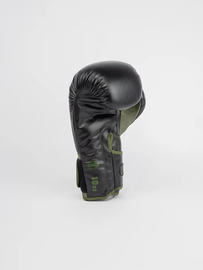 Vista interna dei guantoni professionali Metal Boxe Omega nero khaki
