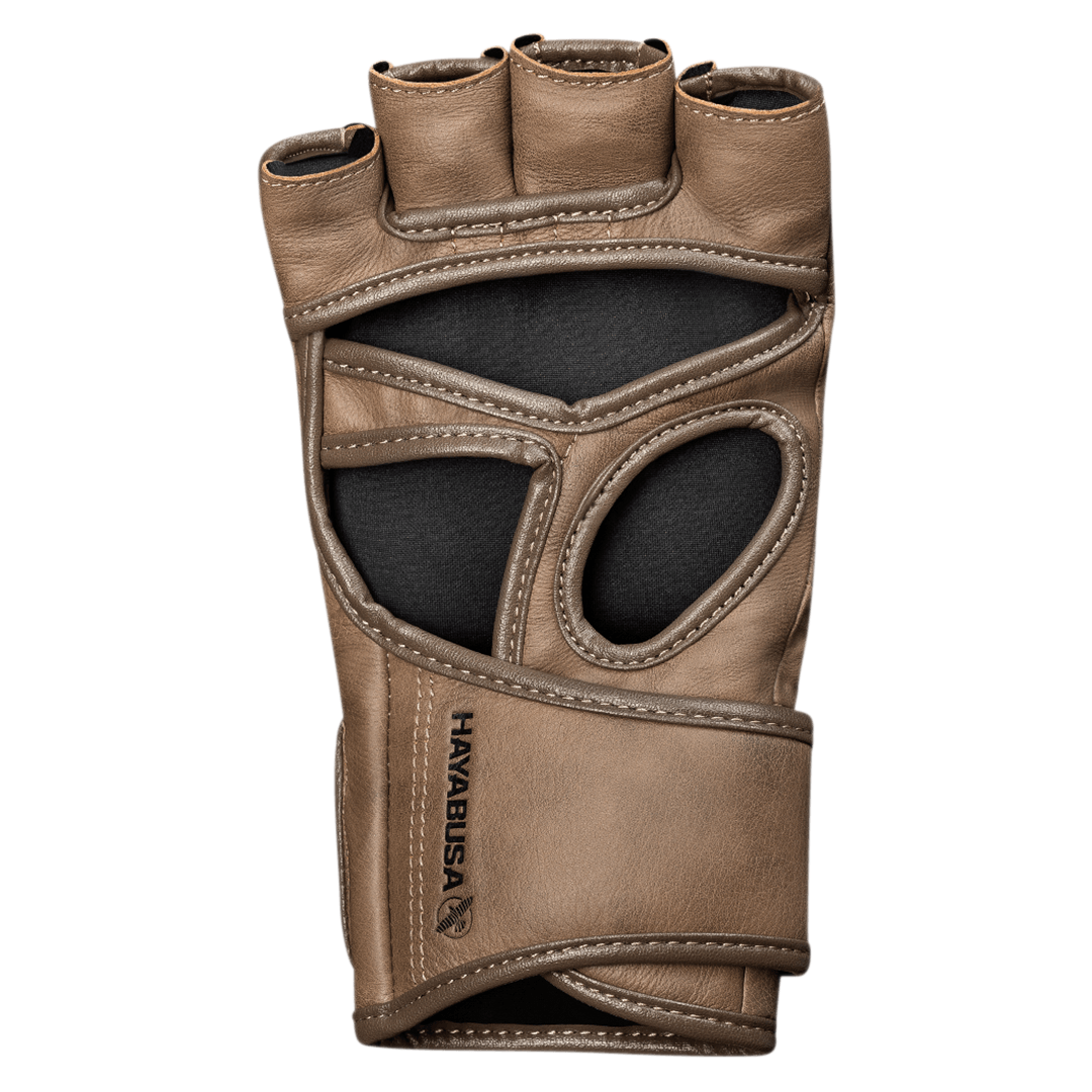 Vista singola del guantone MMA Hayabusa T3 LX, dettaglio della struttura artigianale in pelle e design ergonomico