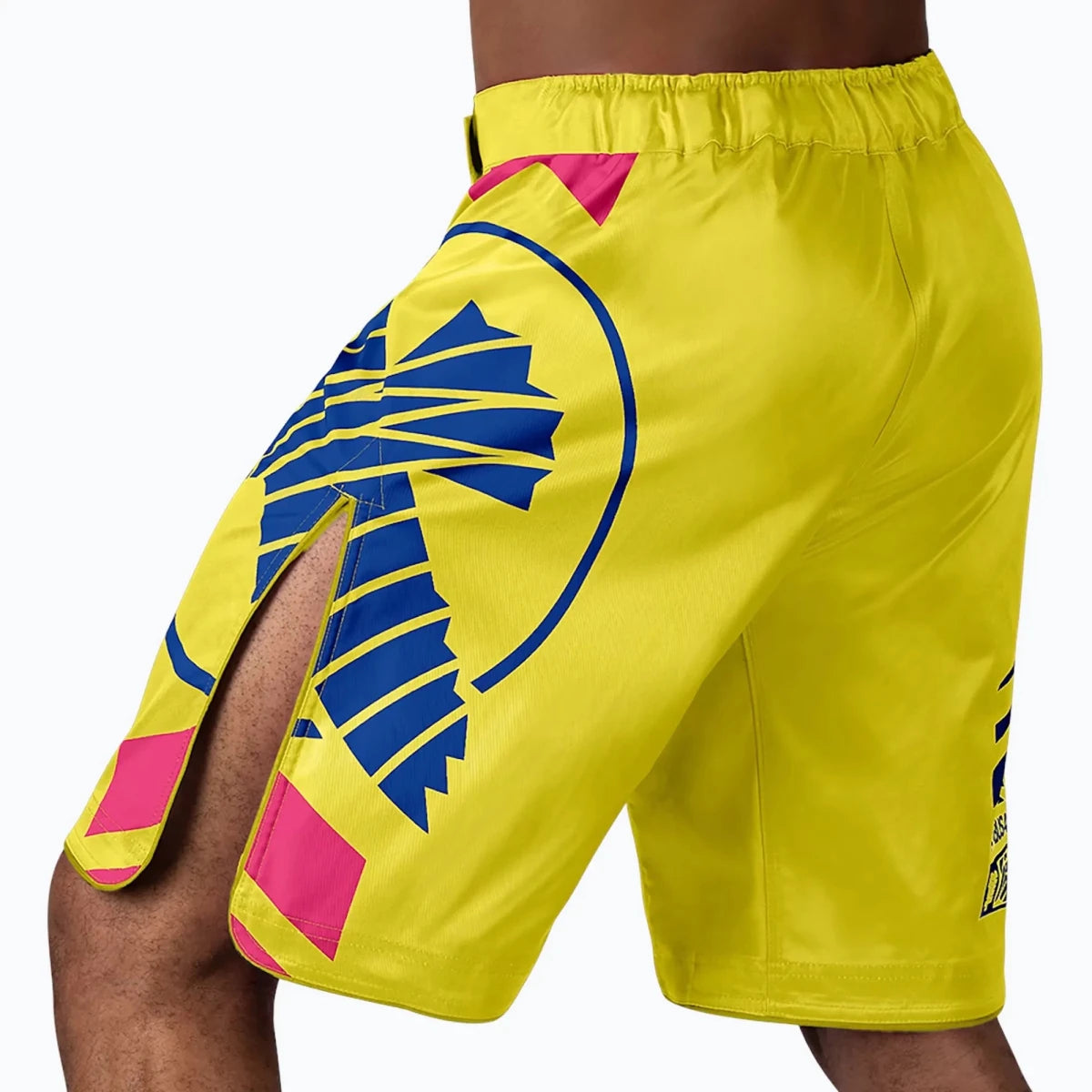 Pantalón corto Hayabusa amarillo con aberturas laterales para Muay Thai y Kickboxing.