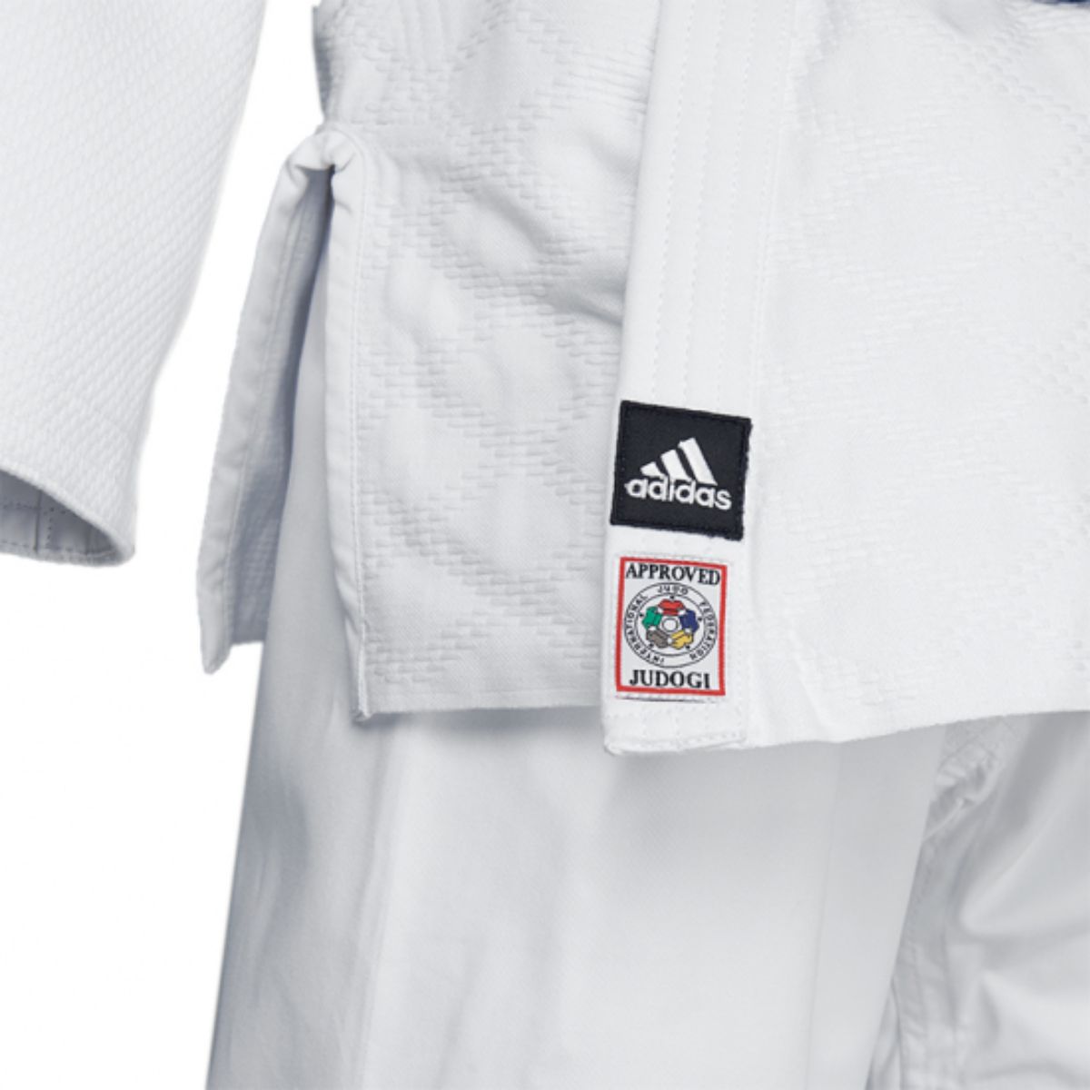 Judogi Adidas homologado IJF blanco Campeón III con franjas negras