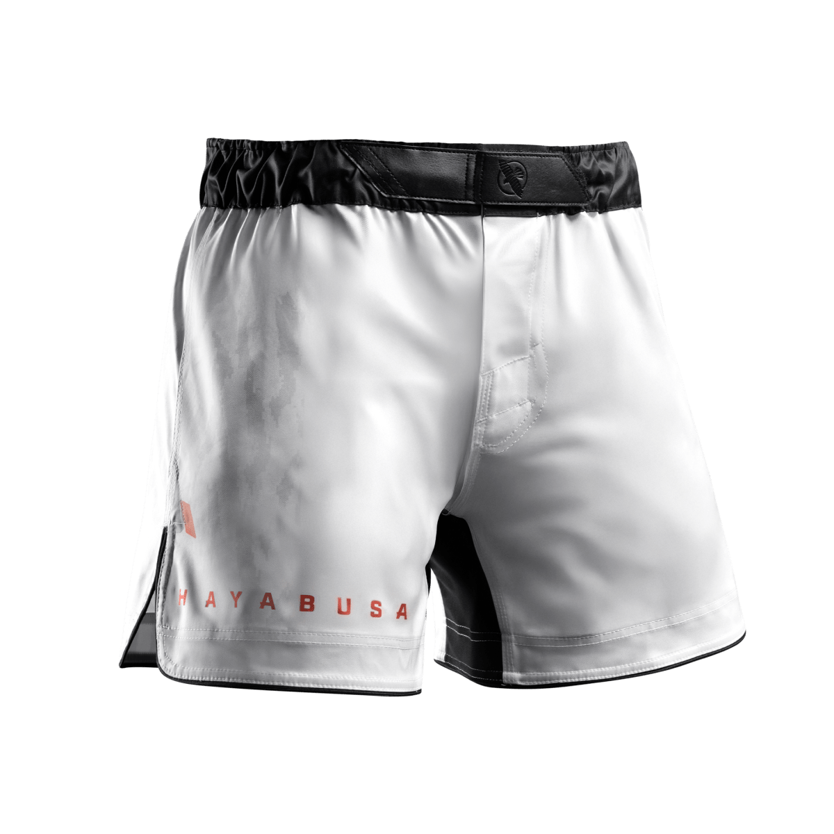 Vista frontal de los pantalones cortos blancos de MMA Hayabusa Apex Mid-Thigh con cierre a presión