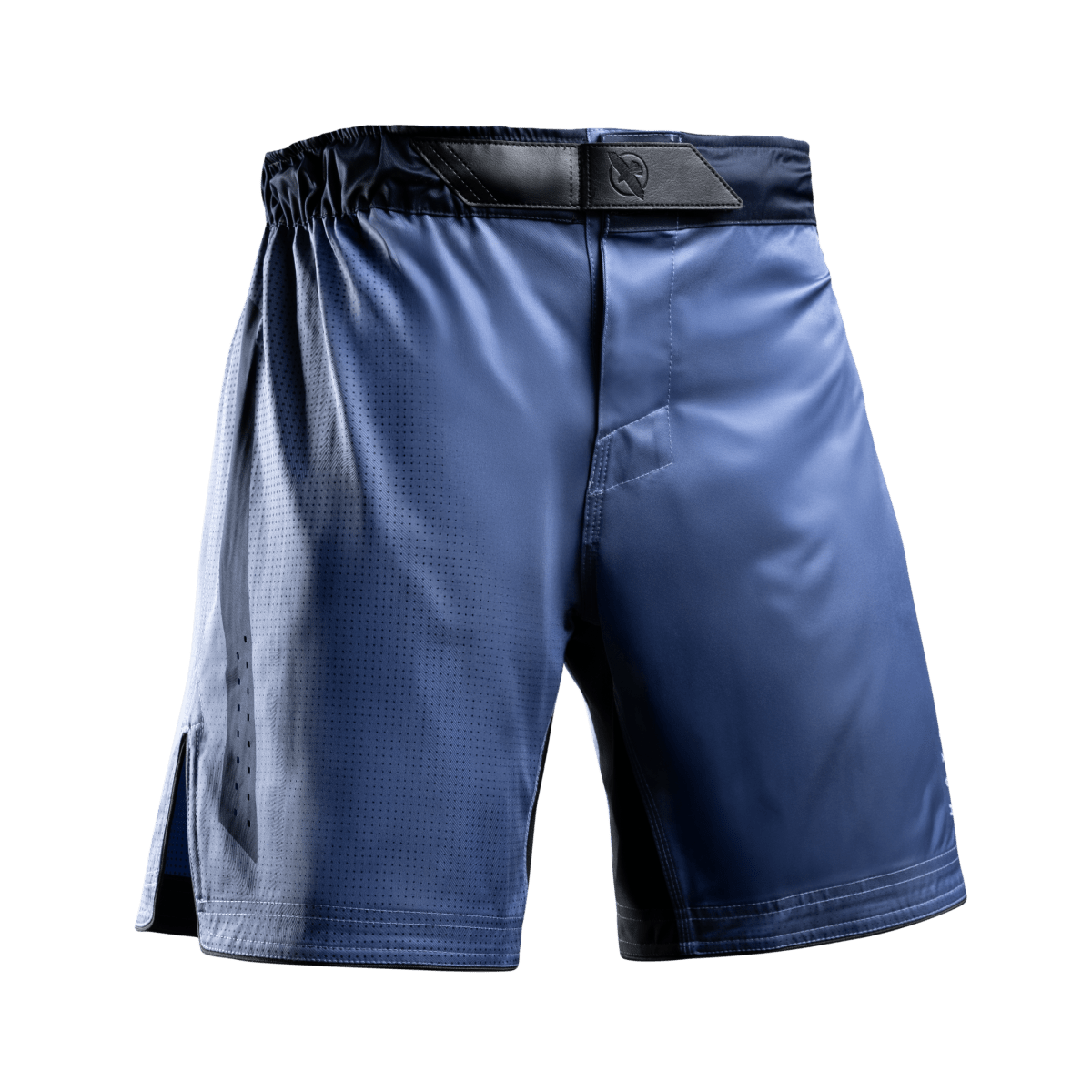Vista frontal de los pantalones cortos azules de MMA Hayabusa Core 3/4 Thigh, paneles elásticos en la parte interna de los muslos