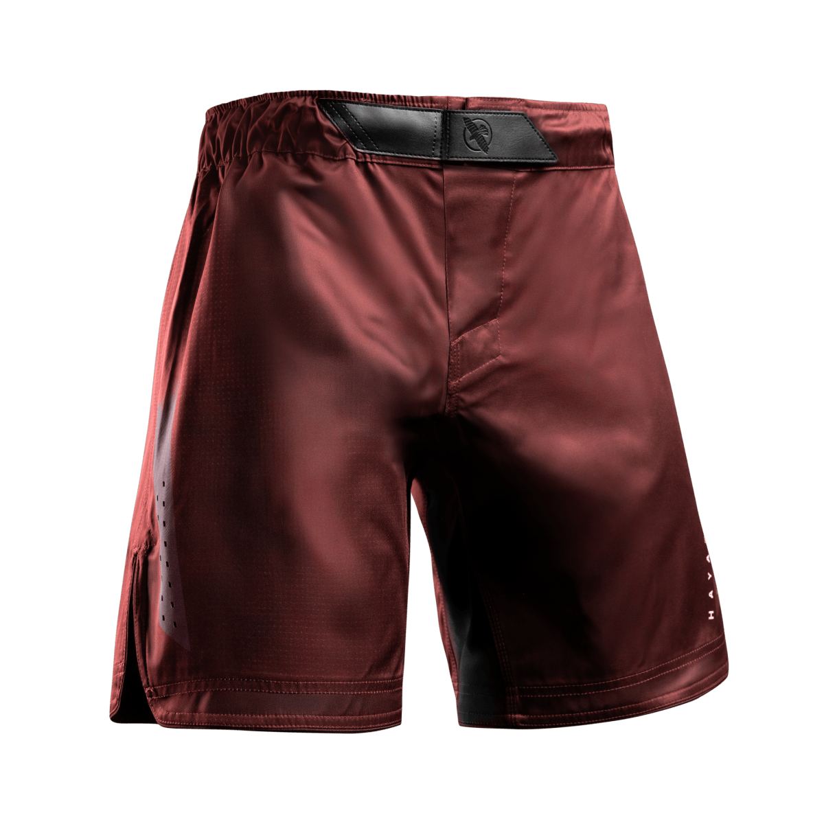 Vista frontal del pantalón corto rojo Hayabusa Core 3/4 Thigh MMA, sistema de cierre de doble seguridad