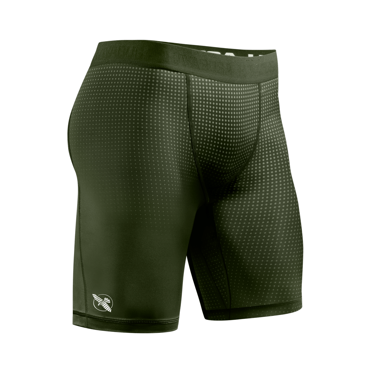 Vue de face du short vert Vale Tudo Hayabusa Core, protection respirante pour l'entraînement