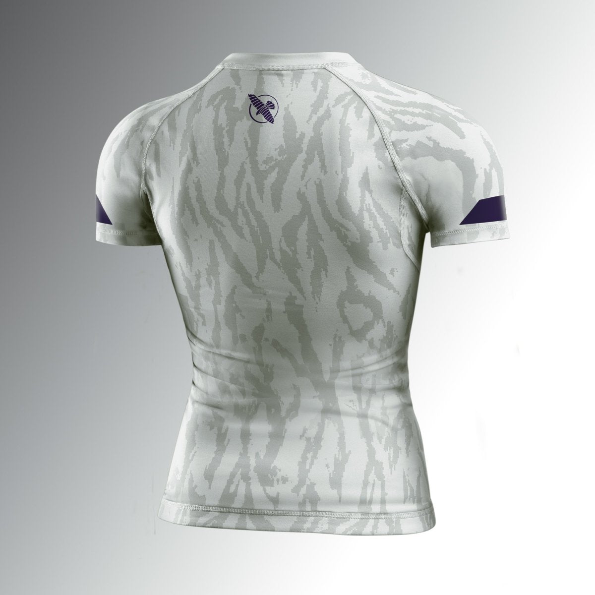 Vista trasera de la licra de mujer Hayabusa Apex beige, diseño ergonómico y protección avanzada