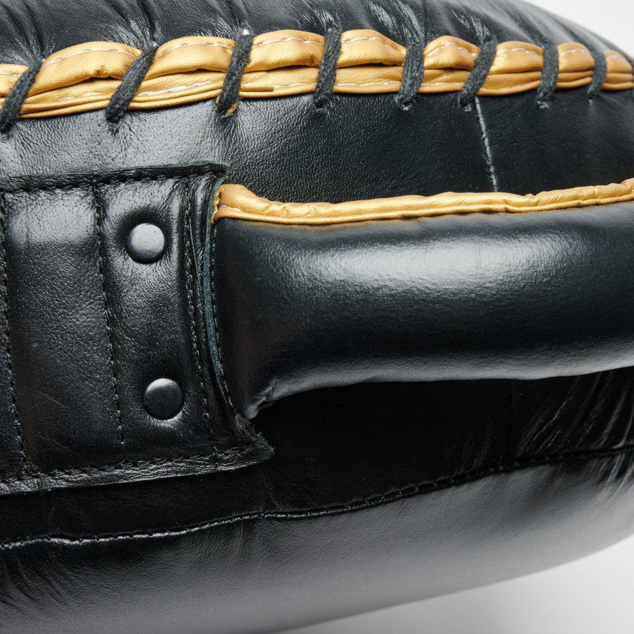 Escudo Redondo Puños León