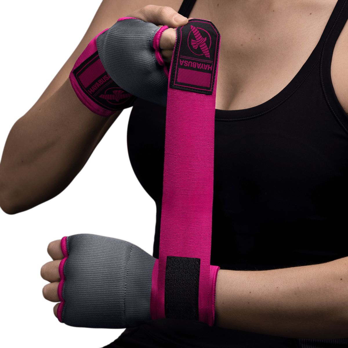 Forro Hayabusa Quick Wrap rosa y gris usado con una banda relajada de estilo mexicano