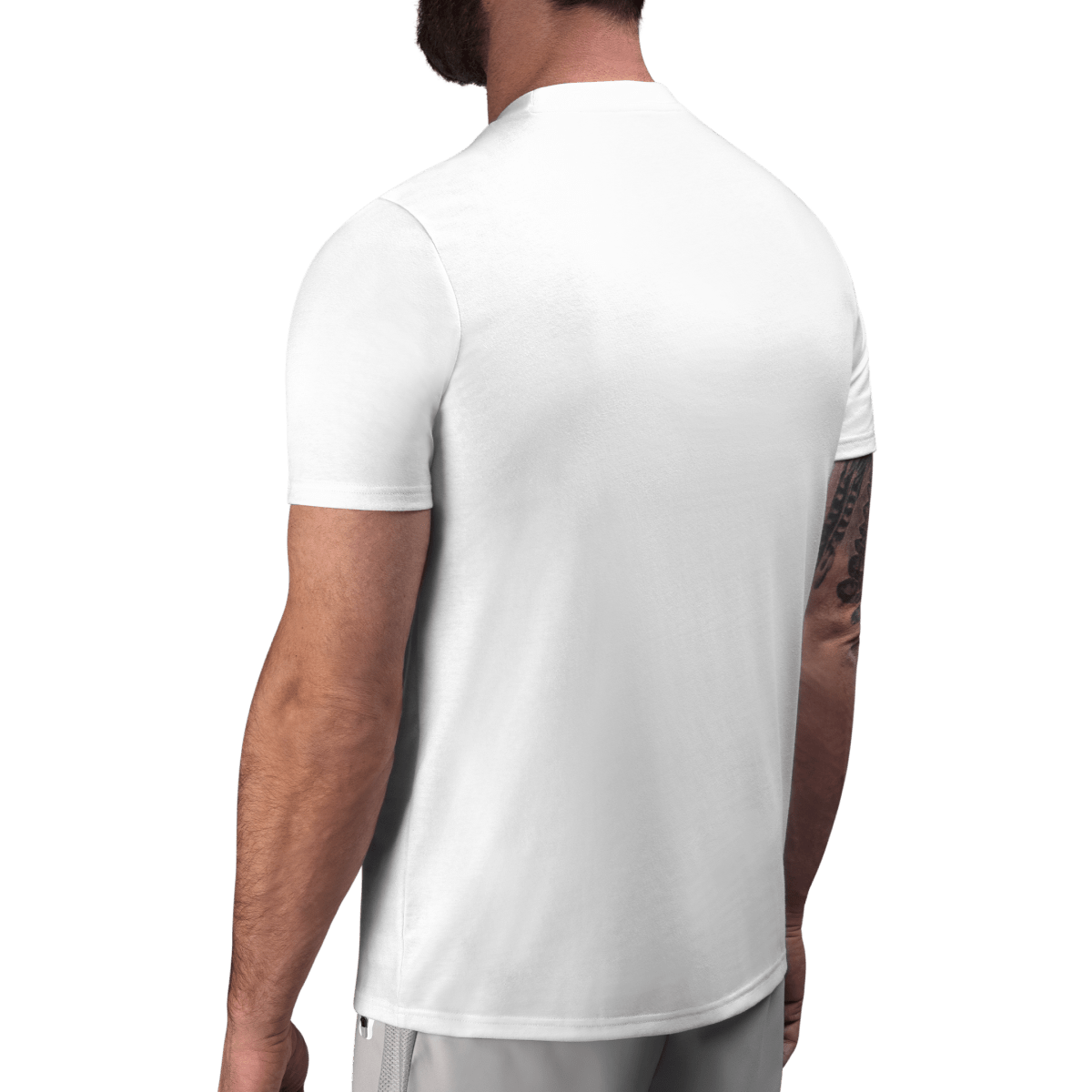 Vista posterior de camiseta blanca Hayabusa VIP, corte atlético y tejido premium